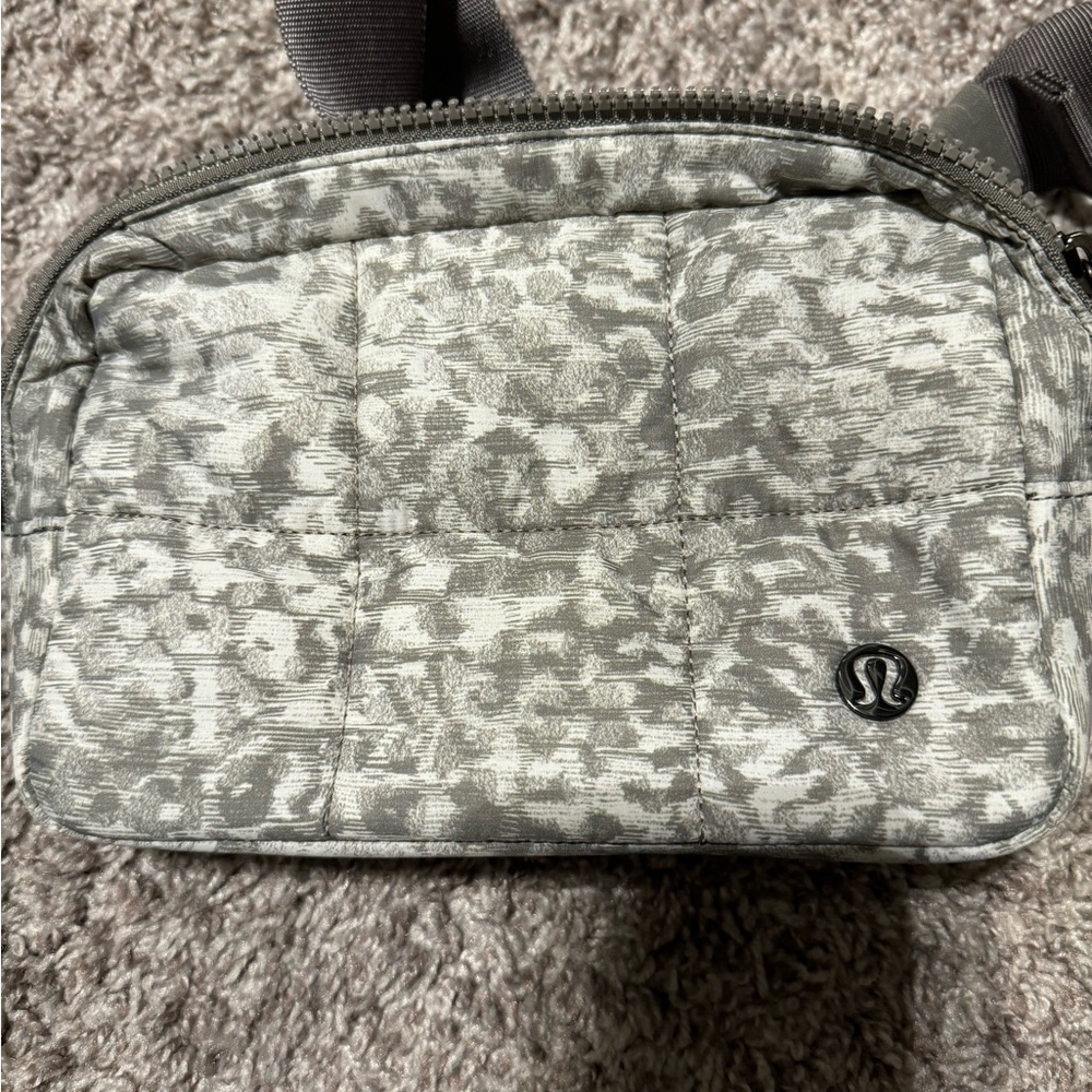 Last call! Lulu 2L belt bag